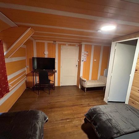 La Cheminee - Chambres D'Hotes Avec Bar-Restaurant Tardets-Sorholus Екстер'єр фото